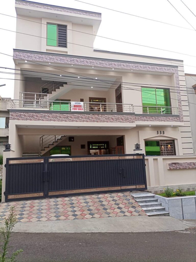 A house for sale in Lahore, Pakistan, located in Soan Gardens Islamabad.