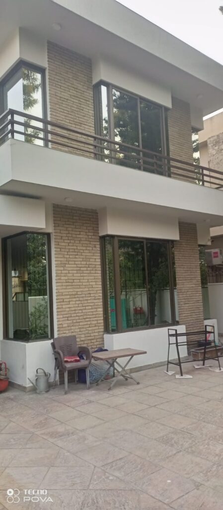 MP0493 6 Bed House For Sale In Islamabad