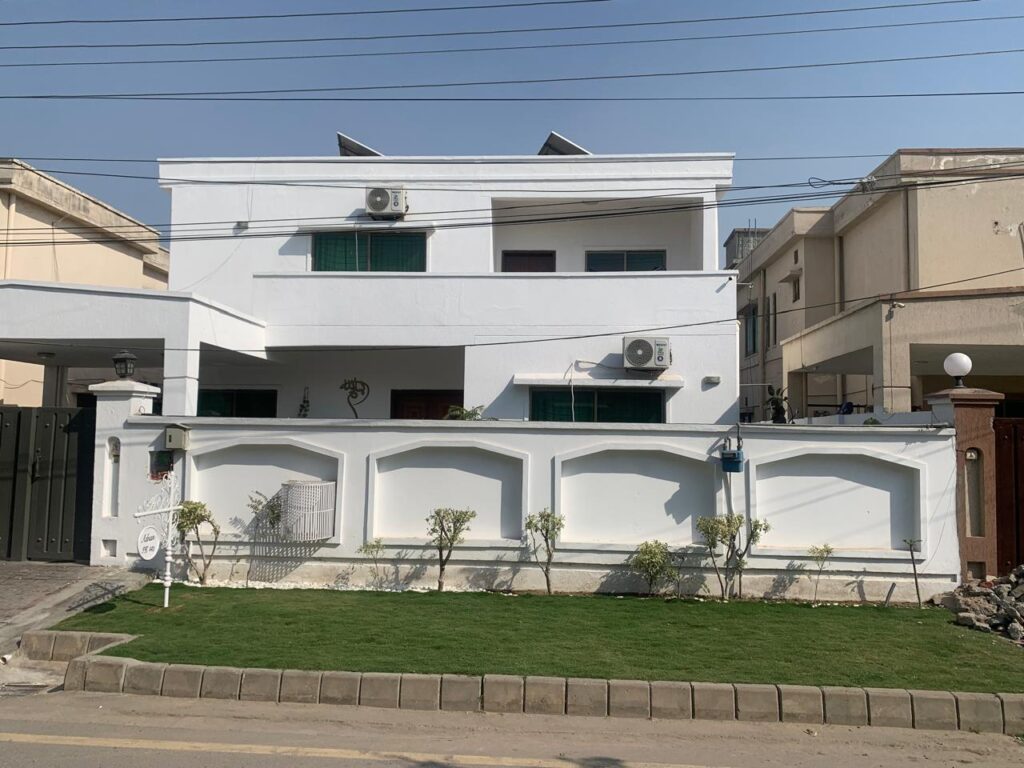 MP0499 - 5 Bed House For Sale In Lahore