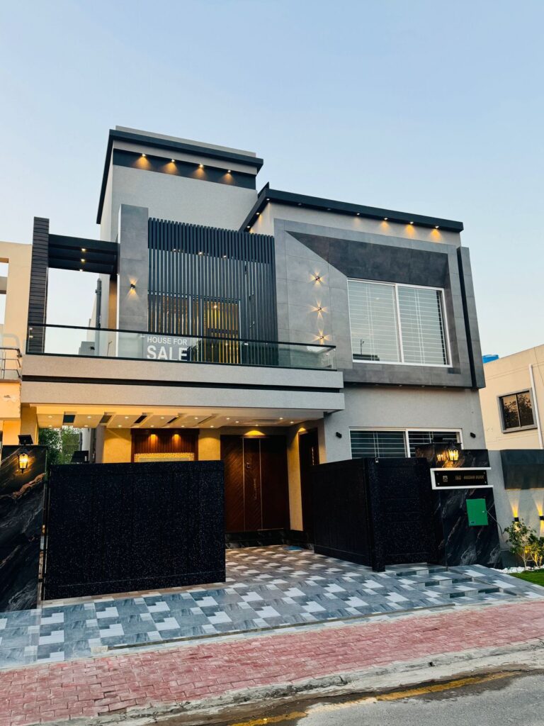 MP0557 - 5 Bed House For Sale | Bahria Town | Hussain Block | Lahore