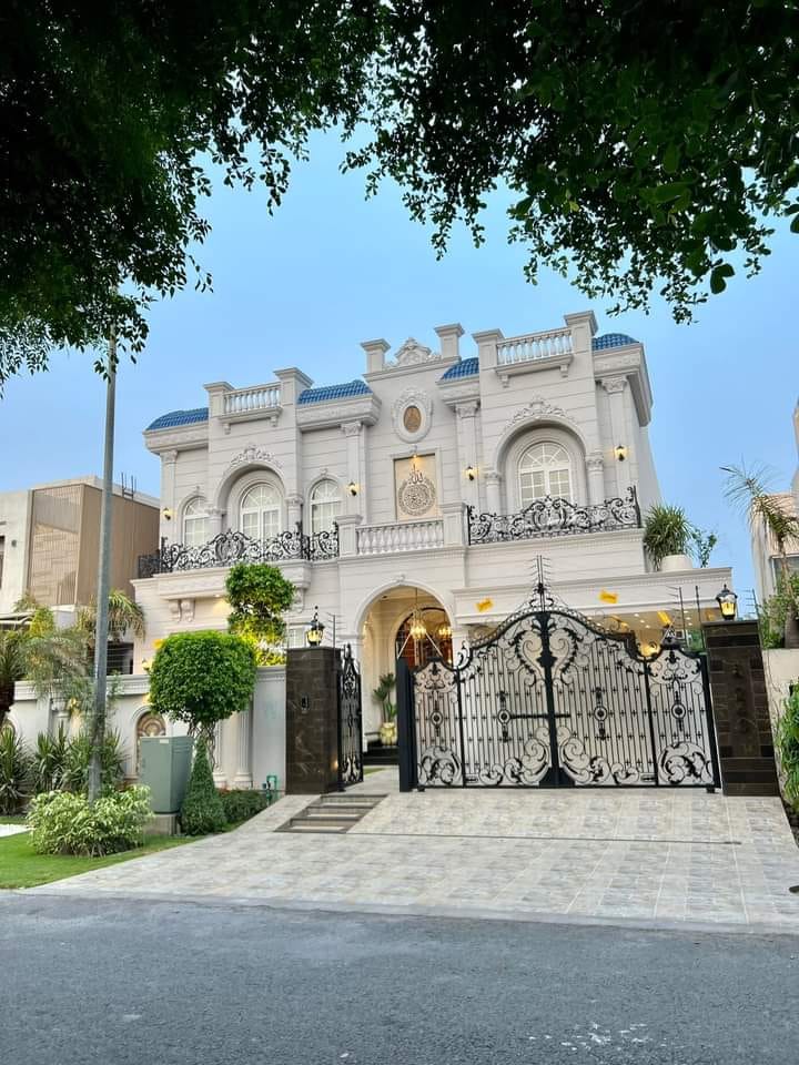 MP0560 - Stunning 6 Bed House For Sale in Lahore | DHA