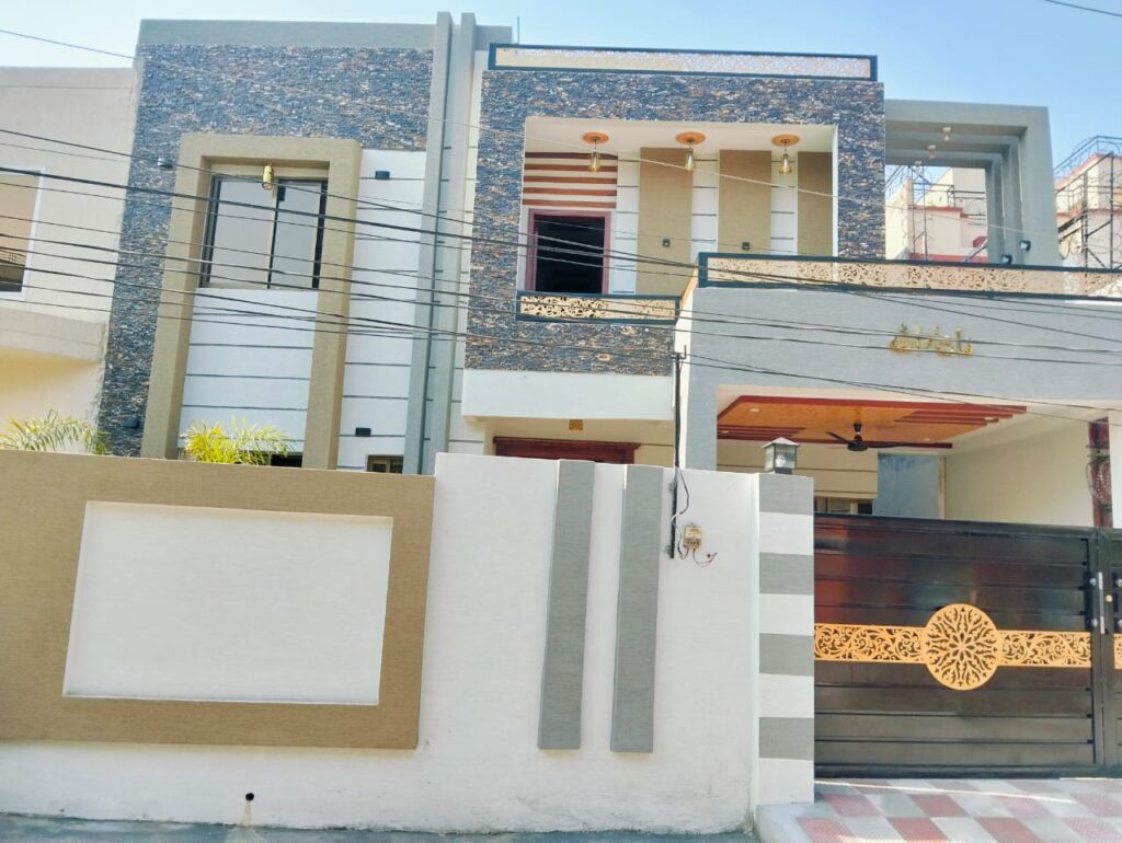 MP0654 - 8 Bed House For Sale In Mirpur | Sector F3