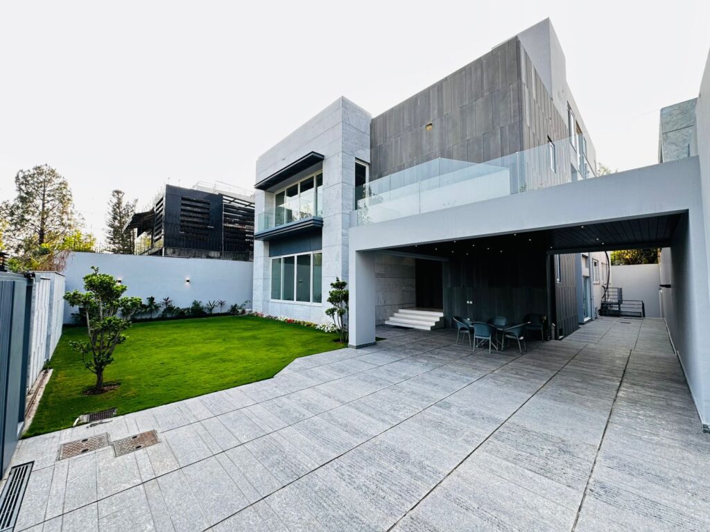 MP0792 - 6 Bed House For Sale In Islamabad | Sector E7