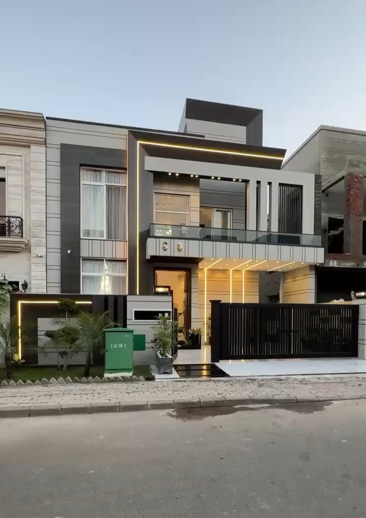 MP0834 - 5 Bedroom House For Sale In Lahore | Bahria Town