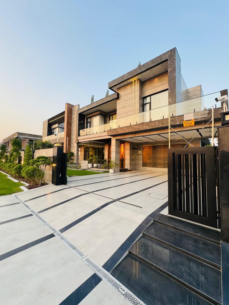 Furnished 6 Bed House For Sale In Lahore | DHA 8