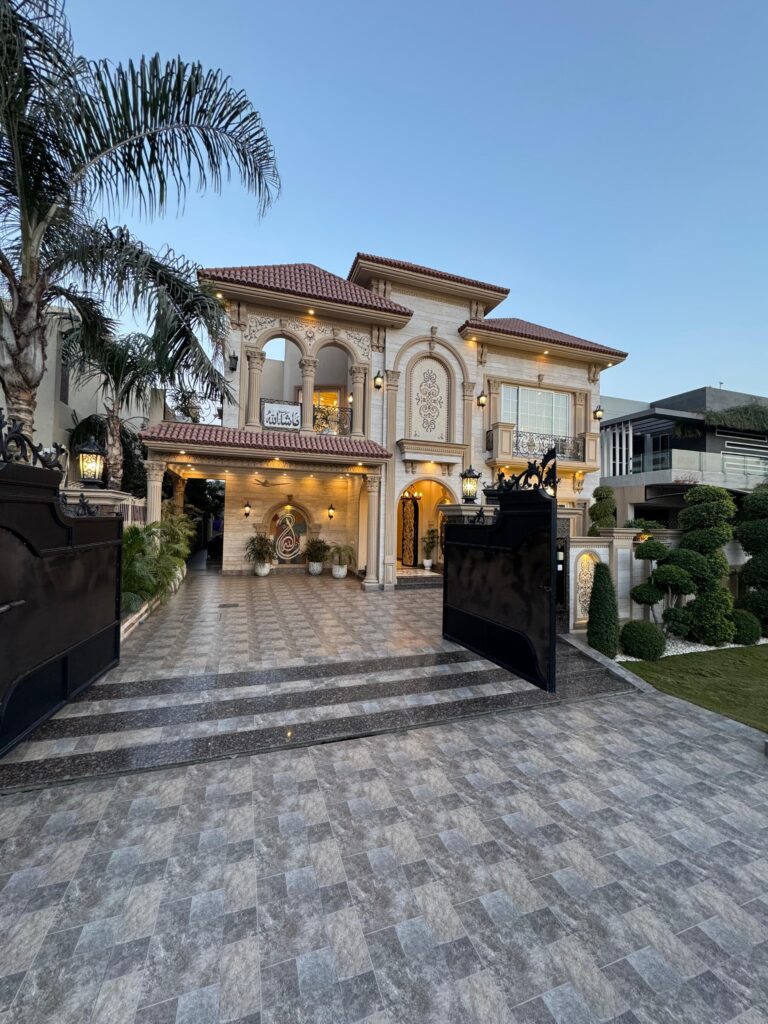 Stunning 6 Bed House For Sale In Lahore | DHA 5