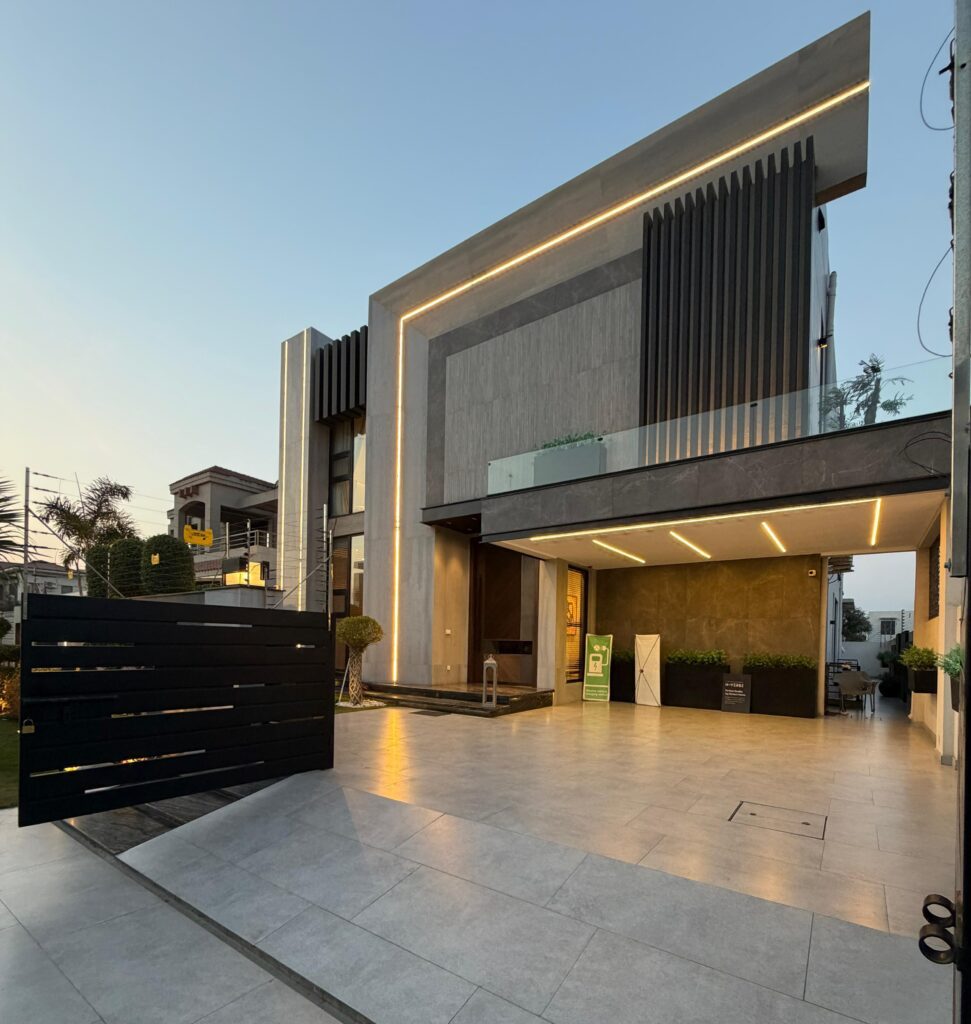 Stunning 5 Bed House For Sale In Lahore | DHA 6