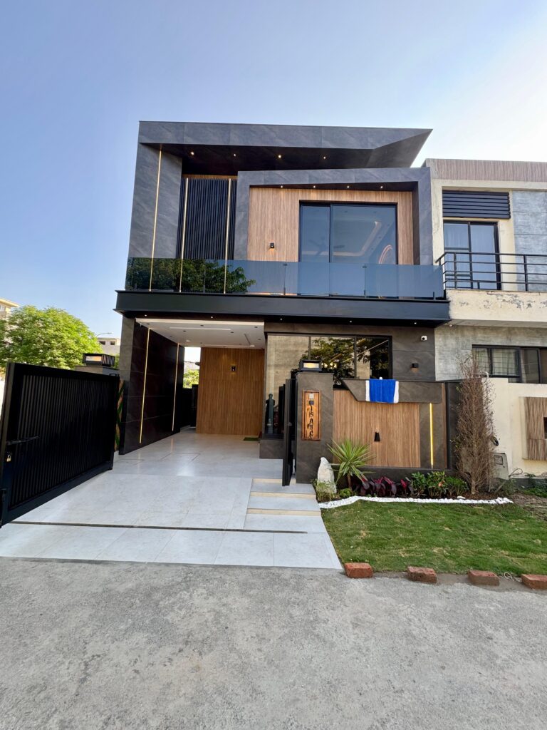 3 Bed House For Sale In Lahore | DHA9