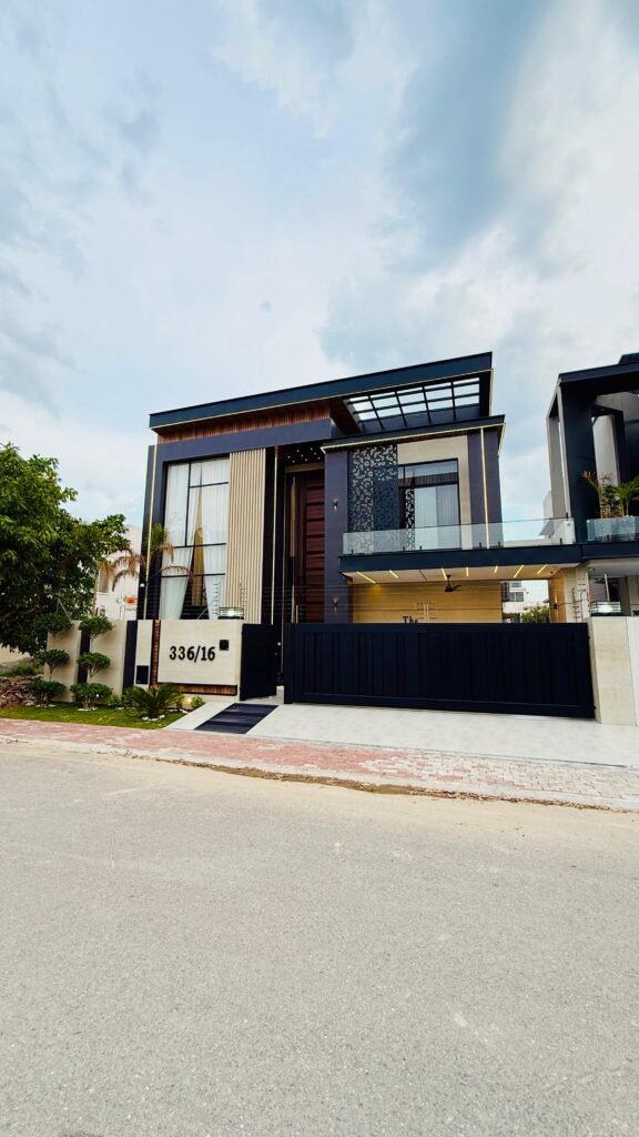 Furnished 12 Marla 5 Bed House For Sale In Lahore | Bahria Town