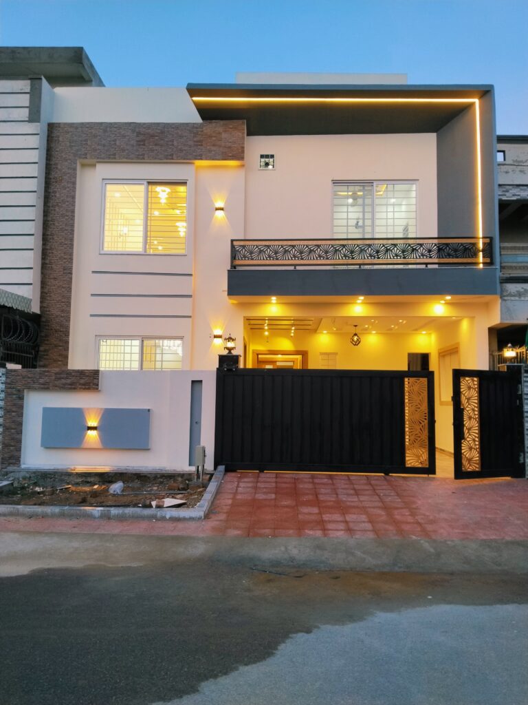 Ref No: MP0996 5 Bedroom House For Sale Jinnah Gardens Islamabad