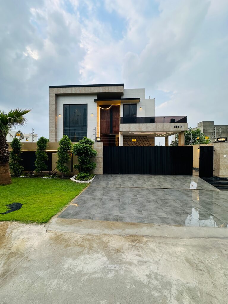 5 Bed House for Sale in DHA, Lahore
