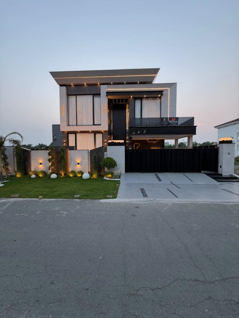 5 Bed House for Sale in DHA 7, Lahore