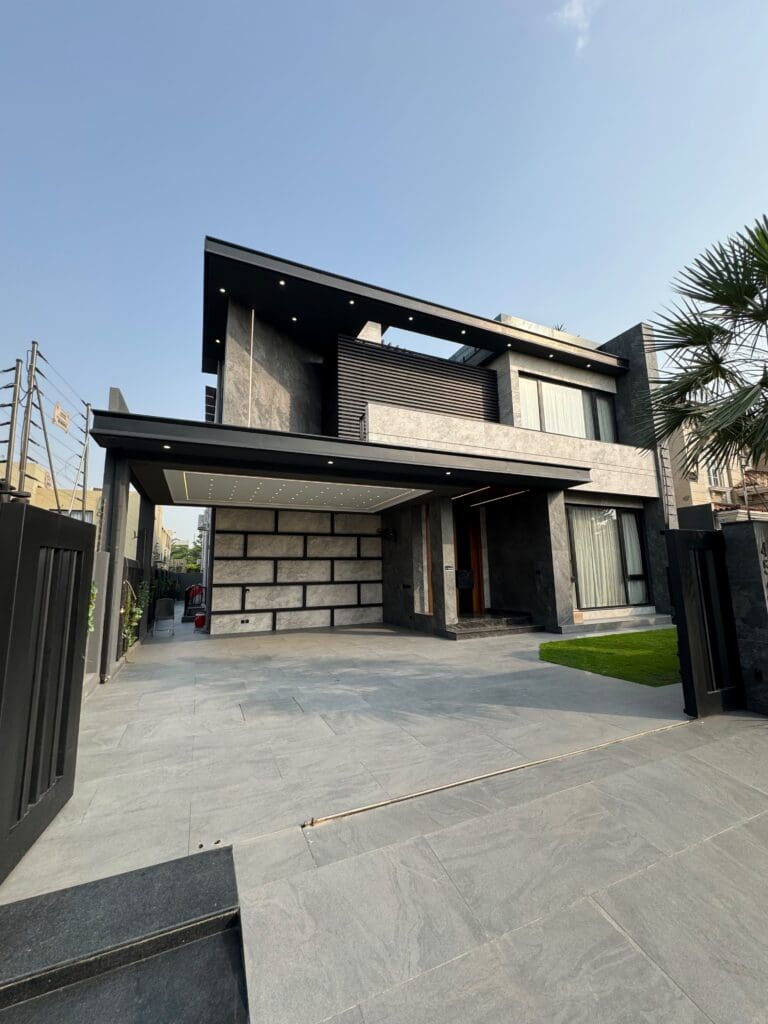 7 Bed House for Sale in DHA 6, Lahore
