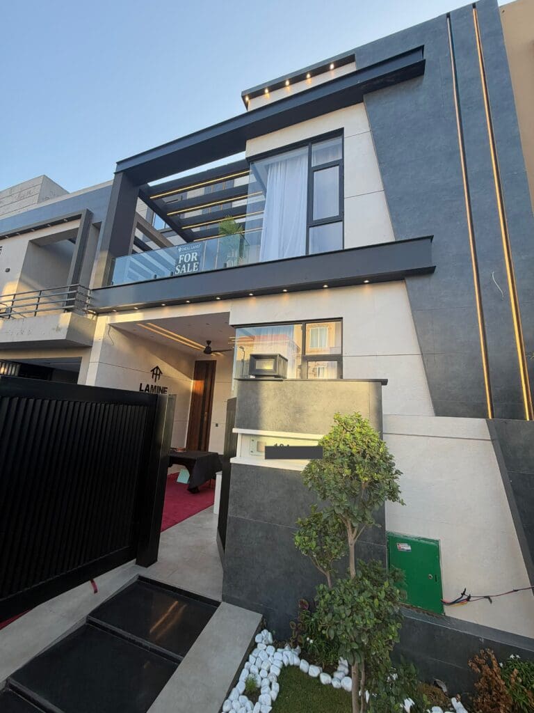 3 Bed House for Sale in Bahria Town, Lahore